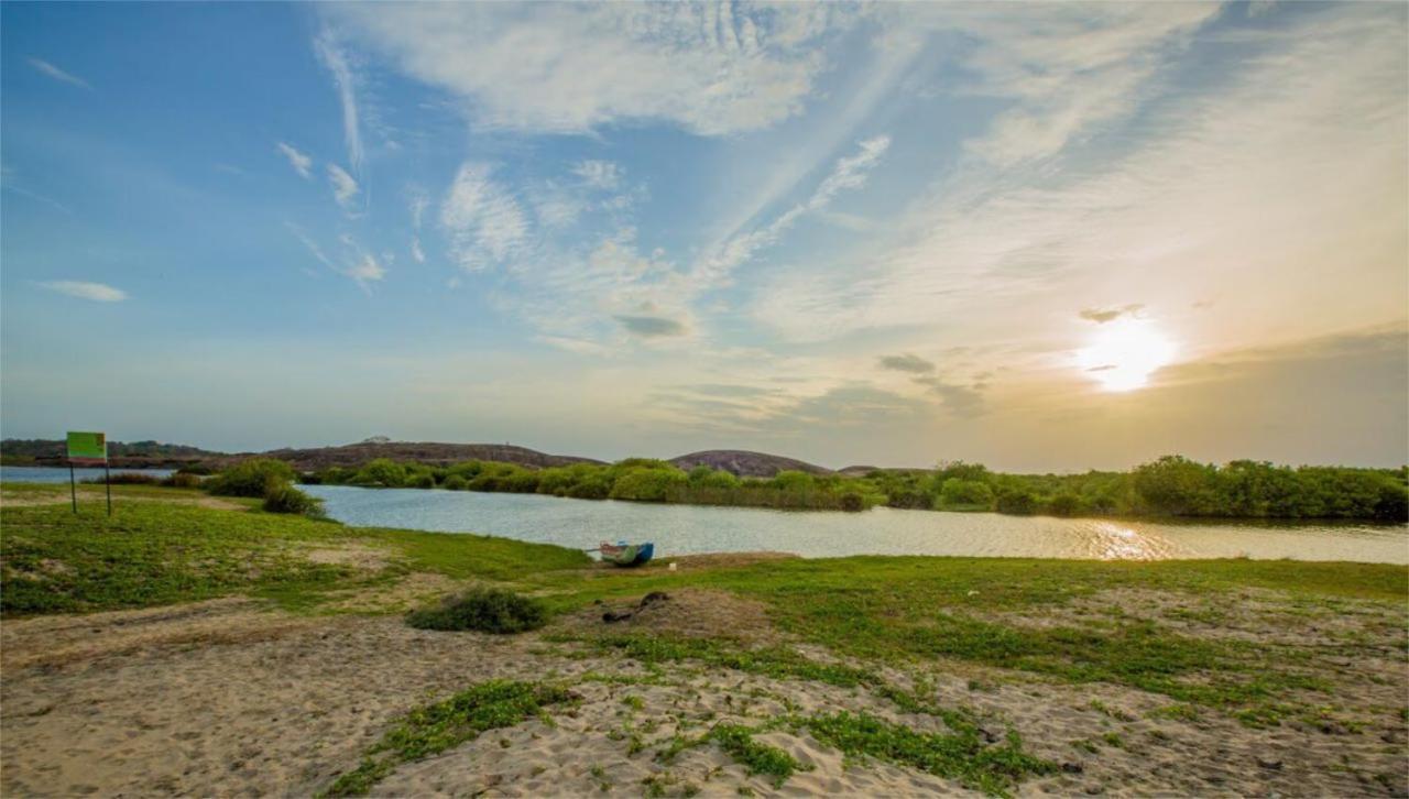 Nikara Nature Resort Arugam Bay Exterior foto